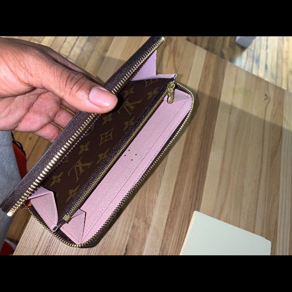 Woman wallet - Picture 3 of 3